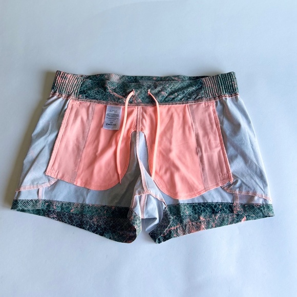 New Columbia Green Pink Polyester Shorts size M - Picture 8 of 9